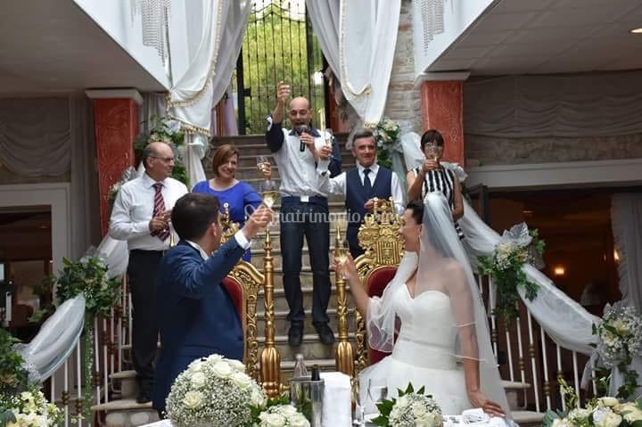 IL TUO BANCHETTO DI NOZZE DALL' ALTO